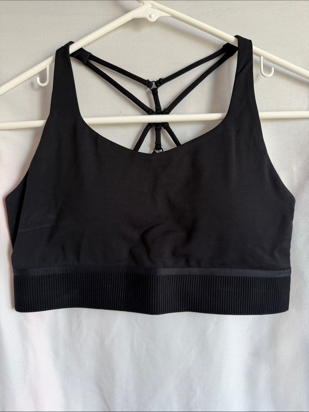 Strappy Back Support Sports Bra - Black
